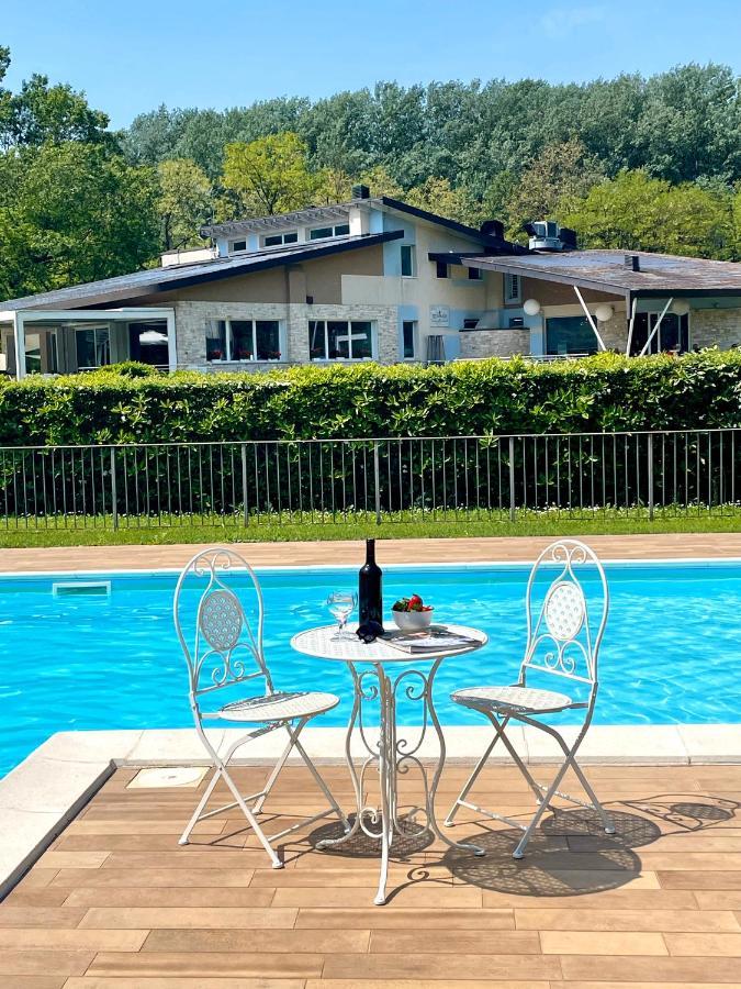Casa Vacanze Alessandro Spinone Al Lago Екстер'єр фото