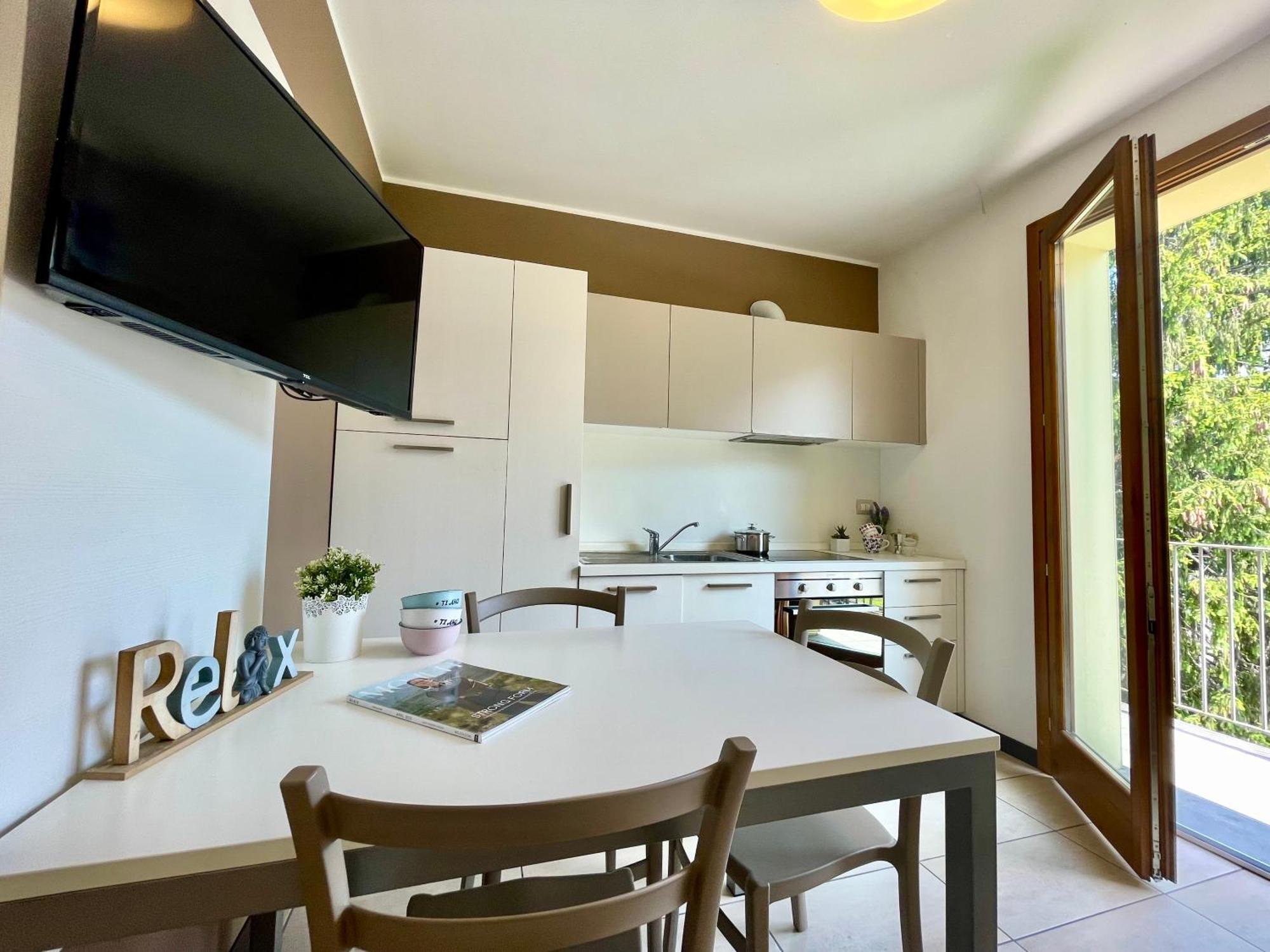 Casa Vacanze Alessandro Spinone Al Lago Екстер'єр фото